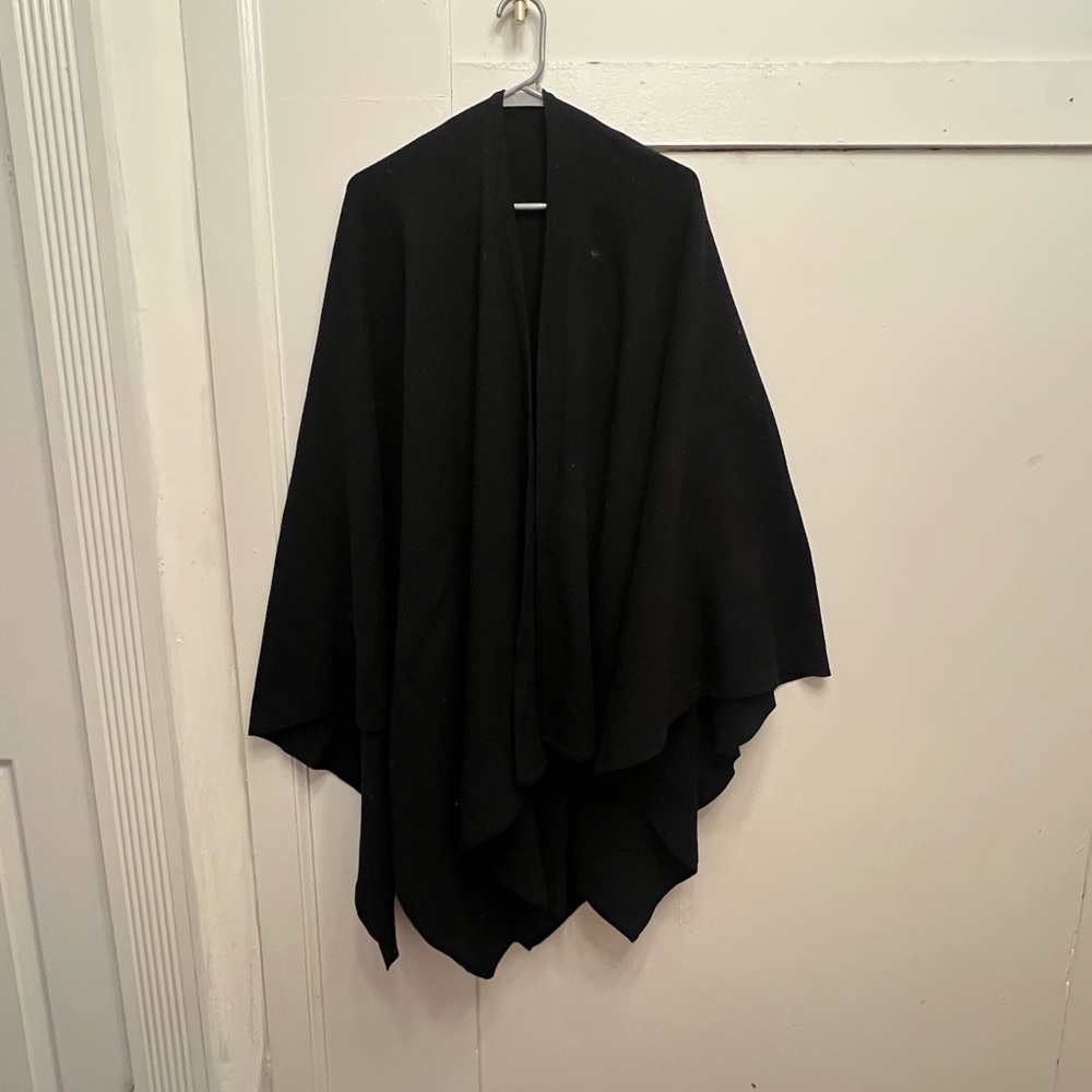 Valerie Louthan 100% Scottish Cashmere Elegant Black Shawl Wrap